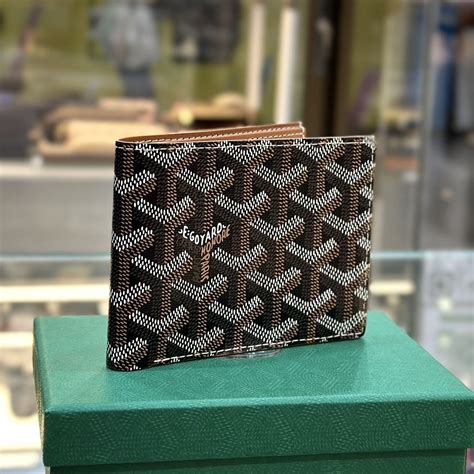 goyard wallet victoria